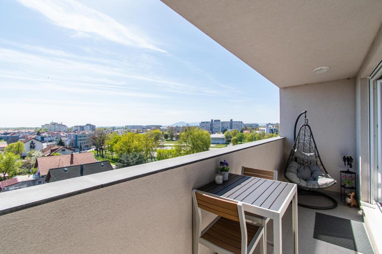 Flexible Selfcheckins 32 - - Garage - Electric Vehicle Ccharger - Big Loggia - New - Repinc 32 Zagreb